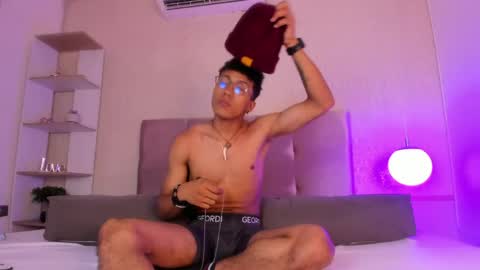 Kal-El online show from April 19, 3:40 am