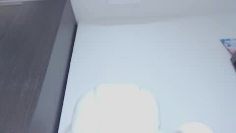 Hannah online show from December 21, 1:12 am