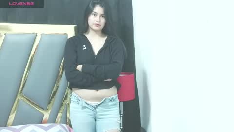 kamgomezxox online show from December 17, 1:12 am