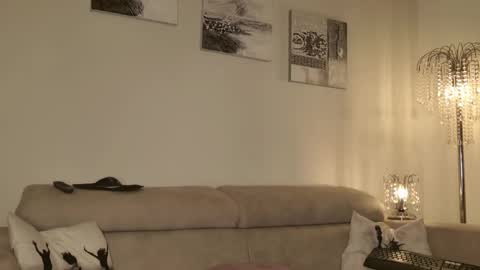 Snapshot of kamila_sins chatting on September 23, 6:14 pm Kamila Sins online show from September 23, 6:14 pm