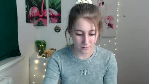 kamilla_love_ online show from October 13, 1:35 pm