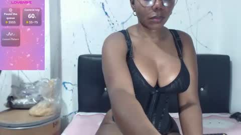 Paola online show from February 9, 6:00 pm