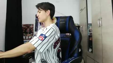 andres online show from February 26, 12:19 pm