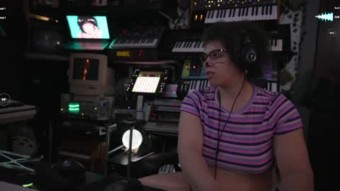 KaniKat Goddess Kani online show from April 9, 6:30 am