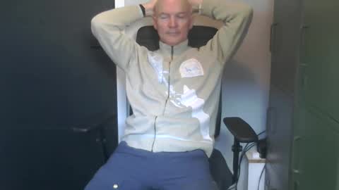 Robbie online show from March 26, 6:19 am