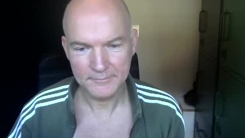 Robbie online show from December 23, 9:05 am