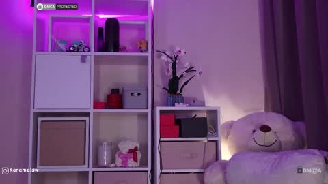 Julia online show from March 9, 2:05 am