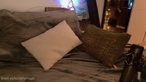 I am here around 5am GMT karathemagic online show from February 1, 4:03 am