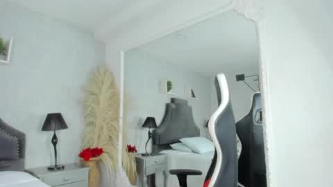 Karely online show from April 17, 2:52 pm