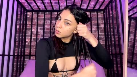 karen_roxe online show from April 18, 5:59 pm