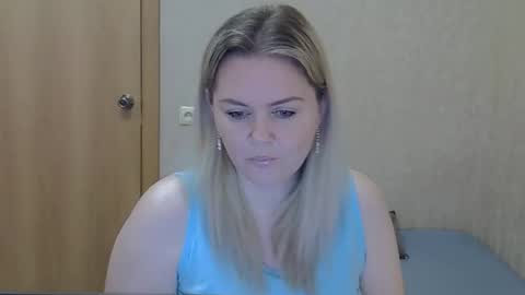 karennelsonx online show from May 12, 1:20 pm