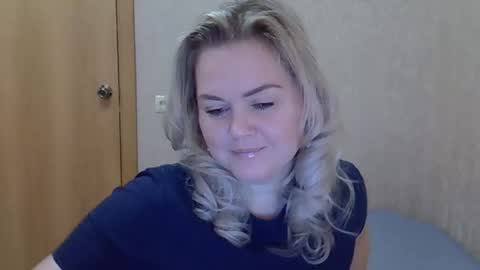 karennelsonx online show from February 27, 11:14 am