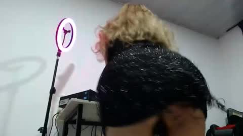 karima_sarabe online show from February 25, 11:48 pm