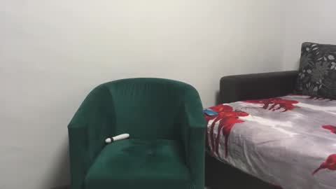 Karina  Raphael online show from November 24, 8:40 pm