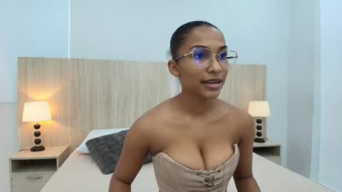 Karina Calderon online show from April 15, 11:46 am