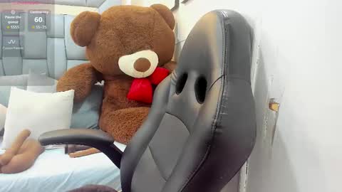 Karina online show from October 28, 12:17 pm