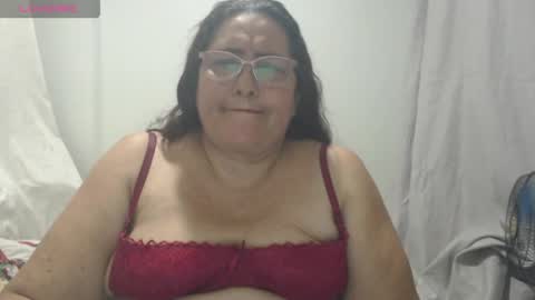 Karina online show from April 16, 1:28 am