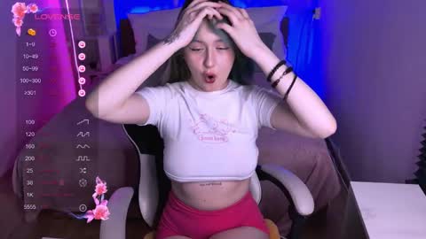 Karina online show from April 19, 11:11 am