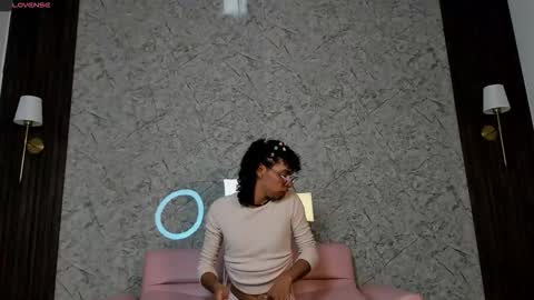 Kiros online show from March 22, 11:53 pm