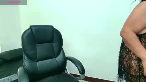 karla_hilton1 online show from October 6, 2:24 pm