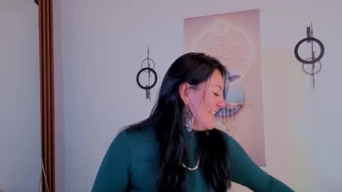 Snapshot of karla_valk1 chatting on October 27, 3:01 pm karla online show from October 27, 3:01 pm