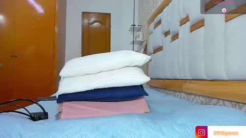 karolina  online show from October 11, 9:18 pm