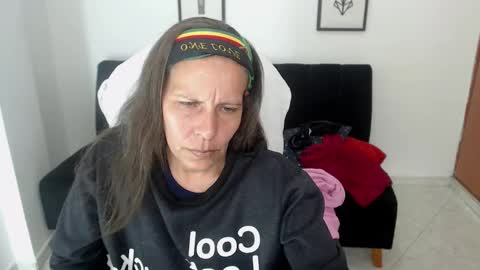 Snapshot of karlye_hot chatting on February 1, 5:07 am KARLYE online show from February 1, 5:07 am