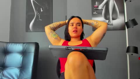   online show from December 19, 4:24 pm