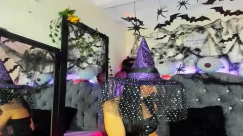 Karol online show from October 20, 7:19 pm