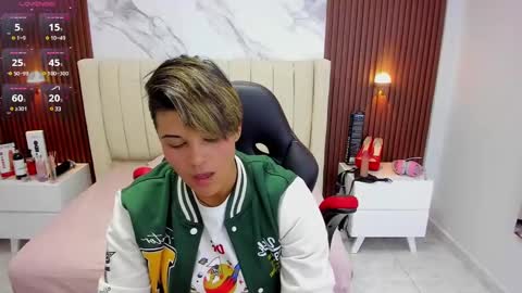 Karol and Luna online show from March 10, 2:39 am