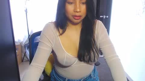 Snapshot of karolinecute chatting on March 10, 8:34 pm karolinecute online show from March 10, 8:34 pm