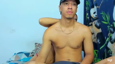 karoll_y_erik online show from November 30, 2:40 am