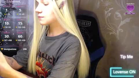 Caroline Fox online show from February 21, 9:12 am