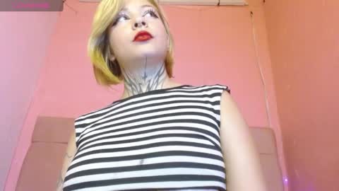 kat_cirice18 online show from February 22, 8:20 pm