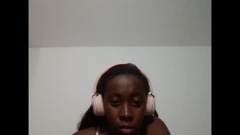 Shantal    online show from October 17, 7:29 pm