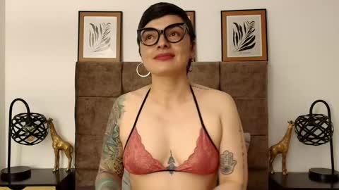 kat paradisse online show from October 4, 8:17 pm