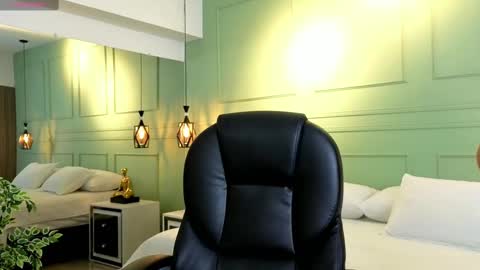 Kat online show from September 18, 12:20 pm