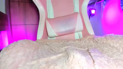 Snapshot of katalinaferreirax chatting on October 23, 1:18 am katalinaferreirax online show from October 23, 1:18 am