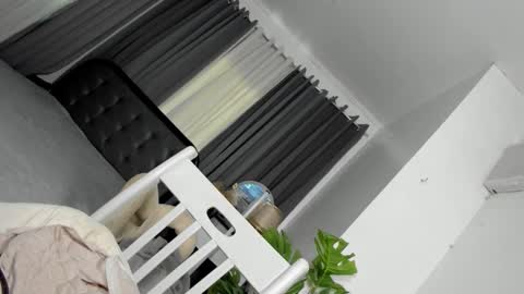 katalinahugecumxx online show from March 22, 8:51 am