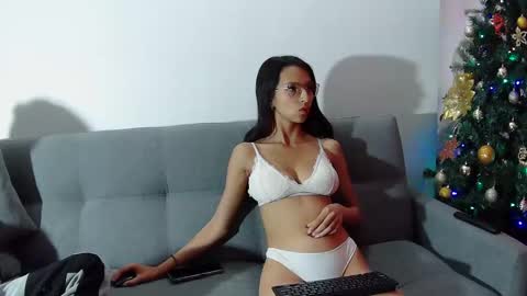 Katalleya and Steban online show from December 23, 3:33 pm