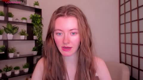 Snapshot of kate_cuddle chatting on October 23, 2:57 am Kate online show from October 23, 2:57 am
