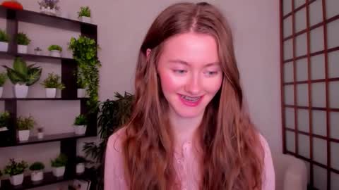 Snapshot of kate_cuddle chatting on October 21, 2:16 am Kate online show from October 21, 2:16 am