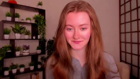 Snapshot of kate_cuddle chatting on October 7, 2:40 am Kate online show from October 7, 2:40 am