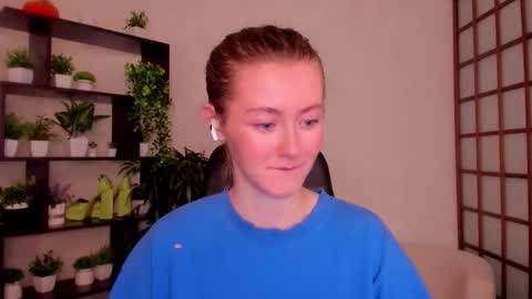 Snapshot of kate_cuddle chatting on September 12, 2:57 am Kate online show from September 12, 2:57 am