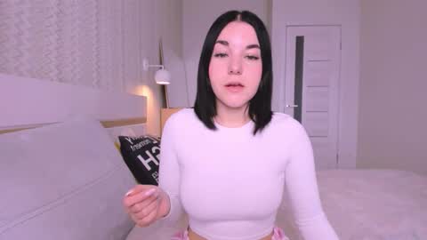 KATE online show from April 19, 6:47 am