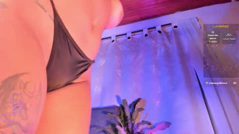 Snapshot of katherin_jonnes chatting on October 2, 5:50 am Kat online show from October 2, 5:50 am