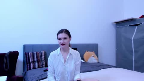 Katherine online show from December 5, 4:27 pm