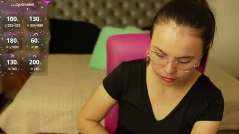 kathh_latorre online show from June 4, 1:17 pm