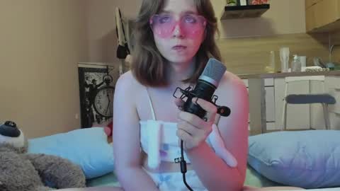 KatieNPZD online show from April 21, 5:14 am