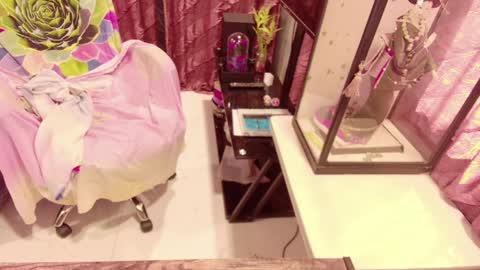 Kate online show from April 1, 1:06 am